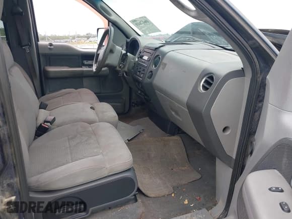 ✅ 2006 Ford F-150 XLT • VIN: 1FTRW14W26FA66615 • Lot: 40617019. Listed on IAAI with Not provided. Free auction sales archive from the USA and detailed vehicle history report at DreamBid. Image 5.