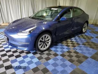 ✅ 2022 Tesla Model 3 • VIN: 5YJ3E1EA8NF370806 • Lot: 92870345. Wystawiony na Copart z przebiegiem 125 788 mil. Bezpłatny archiwum sprzedaży aukcyjnych z USA i szczegółowy raport historii pojazdu na DreamBid. Zdjęcie 1.