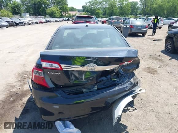 2013 Toyota Camry L with VIN 4T1BF1FK2DU685392, listed as a IAAI auction lot 42550254 with 178,100 mi miles and . Bid and sale history available at DreamBid. Image 16.