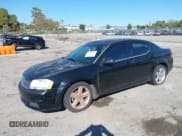 ✅ 2013 Dodge Avenger SE • VIN: 1C3CDZABXDN566413 • Lot: 41427033. Wystawiony na IAAI z przebiegiem 117 044 mil. Bezpłatny archiwum sprzedaży aukcyjnych z USA i szczegółowy raport historii pojazdu na DreamBid. Zdjęcie 2.