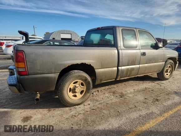 ✅ 2002 Chevrolet Silverado 1500 LS • VIN: 2GCEC19V121321215 • Лот: 90525315. Опубликован ранее на Copart с пробегом 176 425 миль. Бесплатный доступ к архиву аукционных продаж из США и подробный отчёт об истории автомобиля на DreamBid. Изображение 3.