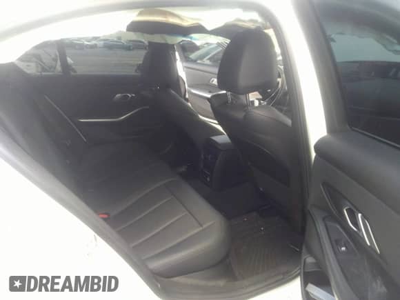 2020 BMW 3 Series 330i xDrive z VIN 3MW5R7J0XL8B23220, wystawiony jako IAAI lot #36889758 z przebiegiem 66 288 mil mil oraz . Historia ofert i sprzedaży dostępna na DreamBid. Obrazek 8.