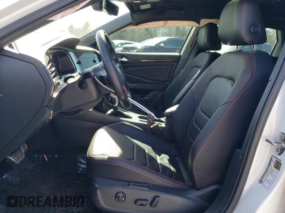 ✅ 2023 Volkswagen Jetta Autobahn • VIN: 3VW2T7BU0PM016227 • Лот: 49792065. Опубликован ранее на Copart с пробегом 21 762 миль. Бесплатный доступ к архиву аукционных продаж из США и подробный отчёт об истории автомобиля на DreamBid. Изображение 7.