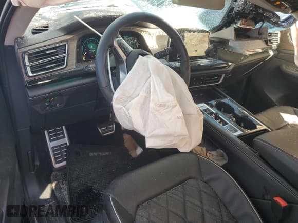 ✅ 2025 Volkswagen Atlas SEL Premium R-Line • VIN: 1V2FR2CA0SC555787 • Lot: 87387475. Listed on Copart with 9,956 mi. Free auction sales archive from the USA and detailed vehicle history report at DreamBid. Image 8.