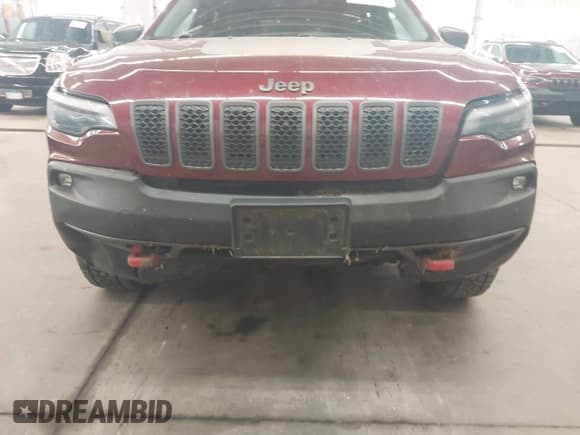 ✅ 2019 Jeep Cherokee Trailhawk • VIN: 1C4PJMBX7KD328864 • Lot: 43159443. Wystawiony na IAAI z przebiegiem 168 010 mil. Bezpłatny archiwum sprzedaży aukcyjnych z USA i szczegółowy raport historii pojazdu na DreamBid. Zdjęcie 6.