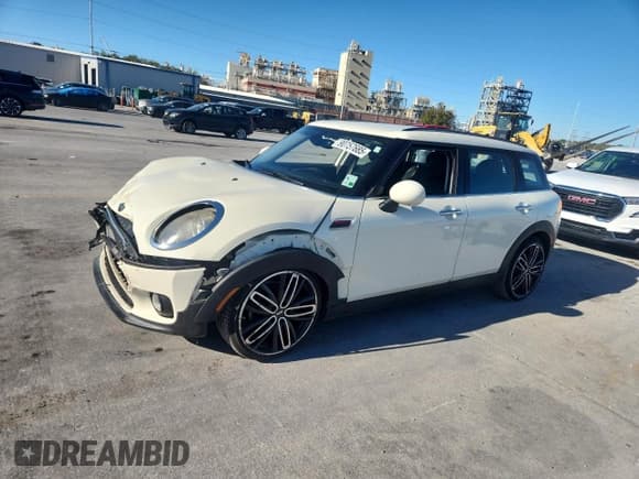 ✅ 2016 MINI Clubman • VIN: WMWLN5C5XG2E31236 • Lot: 90757685. Wystawiony na Copart z przebiegiem 101 238 mil. Bezpłatny archiwum sprzedaży aukcyjnych z USA i szczegółowy raport historii pojazdu na DreamBid. Zdjęcie 1.