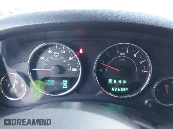 ✅ 2018 Jeep Wrangler Sahara • VIN: 1C4AJWBG2JL936412 • Lot: 41381668. Listed on IAAI with 82,535 mi. Free auction sales archive from the USA and detailed vehicle history report at DreamBid. Image 7.