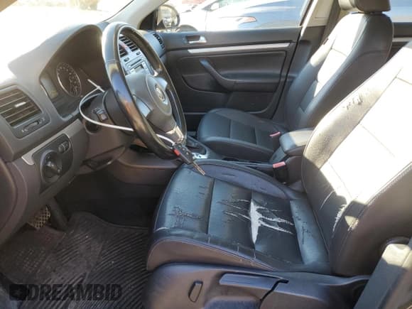 ✅ 2010 Volkswagen Jetta SE • VIN: 3VWRZ7AJ5AM158164 • Lot: 89436905. Wystawiony na Copart z przebiegiem 204 236 mil. Bezpłatny archiwum sprzedaży aukcyjnych z USA i szczegółowy raport historii pojazdu na DreamBid. Zdjęcie 7.