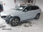 ✅ 2025 Volvo XC60 Core • VIN: YV4M12RJ5S1012032 • Лот: 42311977. Опубликован ранее на IAAI с пробегом 1 927 миль. Бесплатный доступ к архиву аукционных продаж из США и подробный отчёт об истории автомобиля на DreamBid. Изображение 2.