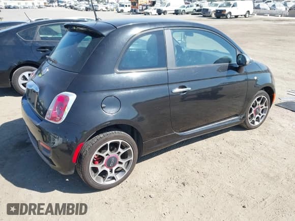 ✅ 2013 FIAT 500 Sport • VIN: 3C3CFFBR0DT562486 • Lot: 43226809. Wystawiony na IAAI z przebiegiem 132 500 mil. Bezpłatny archiwum sprzedaży aukcyjnych z USA i szczegółowy raport historii pojazdu na DreamBid. Zdjęcie 4.