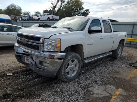 ✅ 2012 Chevrolet Silverado 2500HD LTZ • VIN: 1GC1KYE8XCF188829 • Лот: 86715165. Опубликован ранее на Copart с пробегом 267 891 миль. Бесплатный доступ к архиву аукционных продаж из США и подробный отчёт об истории автомобиля на DreamBid. Изображение 1.
