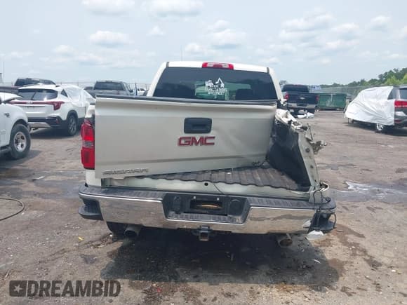 ✅ 2015 GMC Sierra 1500 SLT • VIN: 3GTU2VEC5FG136592 • Lot: 42375904. Listed on IAAI with 183,413 mi. Free auction sales archive from the USA and detailed vehicle history report at DreamBid. Image 17.