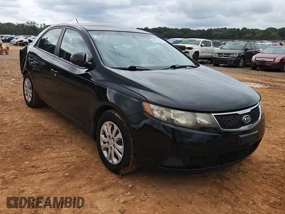 ✅ 2013 Kia Forte EX • VIN: KNAFU4A29D5651428 • Lot: 84392625. Wystawiony na Copart z przebiegiem 202 297 mil. Bezpłatny archiwum sprzedaży aukcyjnych z USA i szczegółowy raport historii pojazdu na DreamBid. Zdjęcie 13.