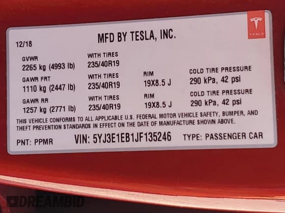 ✅ 2018 Tesla Model 3 Long Range Battery • VIN: 5YJ3E1EB1JF135246 • Lot: 86125325. Wystawiony na Copart z przebiegiem 47 901 mil. Bezpłatny archiwum sprzedaży aukcyjnych z USA i szczegółowy raport historii pojazdu na DreamBid. Zdjęcie 12.