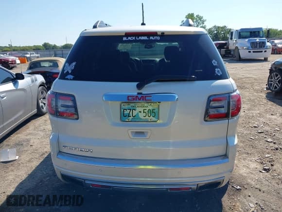 ✅ 2013 GMC Acadia Denali • VIN: 1GKKRTKD4DJ209391 • Lot: 43129576. Listed on IAAI with 129,017 mi. Free auction sales archive from the USA and detailed vehicle history report at DreamBid. Image 17.