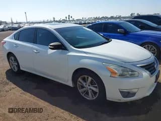 ✅ 2013 Nissan Altima SL • VIN: 1N4AL3AP9DN463939 • Лот: 43561254. Опубликован ранее на IAAI с пробегом 136 428 миль. Бесплатный доступ к архиву аукционных продаж из США и подробный отчёт об истории автомобиля на DreamBid. Изображение 1.