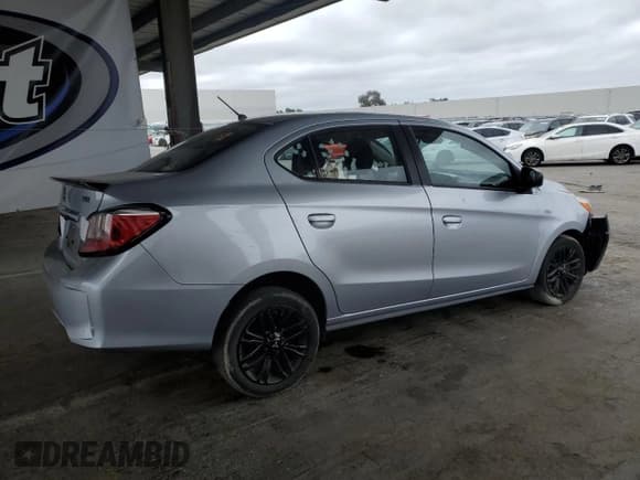 ✅ 2022 Mitsubishi Mirage ES • VIN: ML32FUFJ6NHF05344 • Lot: 65187365. Wystawiony na Copart z przebiegiem 23 300 mil. Bezpłatny archiwum sprzedaży aukcyjnych z USA i szczegółowy raport historii pojazdu na DreamBid. Zdjęcie 3.