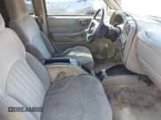 ✅ 2001 Chevrolet S-10 LS • VIN: 1GCCS19W01K163807 • Лот: 41512964. Опубликован ранее на IAAI с пробегом 286 595 миль. Бесплатный доступ к архиву аукционных продаж из США и подробный отчёт об истории автомобиля на DreamBid. Изображение 5.