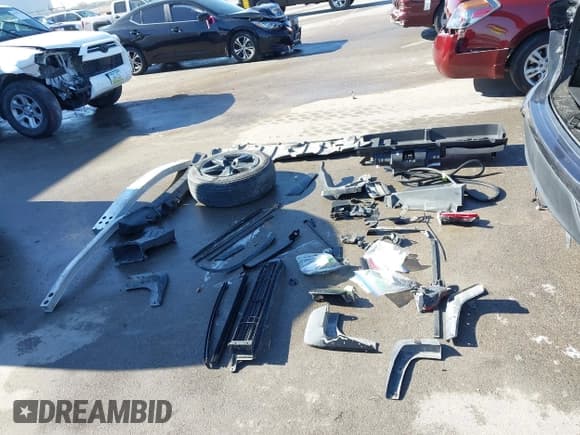 ✅ 2021 Toyota Highlander Hybrid LE • VIN: 5TDBBRCH3MS047924 • Лот: 43532270. Опубликован ранее на IAAI с пробегом 68 417 миль. Бесплатный доступ к архиву аукционных продаж из США и подробный отчёт об истории автомобиля на DreamBid. Изображение 12.