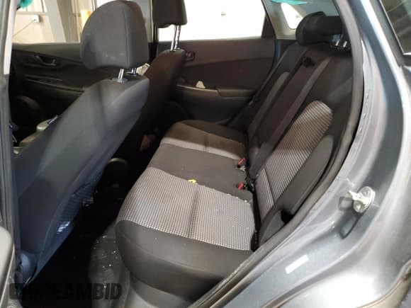 ✅ 2019 Hyundai Kona SE • VIN: KM8K1CAAXKU332890 • Лот: 70443924. Опубликован ранее на Copart с пробегом 90 068 миль. Бесплатный доступ к архиву аукционных продаж из США и подробный отчёт об истории автомобиля на DreamBid. Изображение 11.