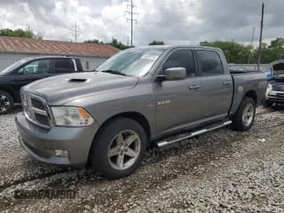 ✅ 2010 Dodge 1500 SLT • VIN: 1D7RV1CT5AS177661 • Lot: 56820115. Wystawiony na Copart z przebiegiem 124 286 mil. Bezpłatny archiwum sprzedaży aukcyjnych z USA i szczegółowy raport historii pojazdu na DreamBid. Zdjęcie 1.