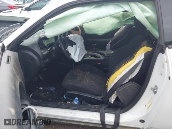 ✅ 2019 Dodge Challenger R/T • VIN: 2C3CDZBT4KH606434 • Lot: 42982413. Wystawiony na IAAI z przebiegiem 84 591 mil. Bezpłatny archiwum sprzedaży aukcyjnych z USA i szczegółowy raport historii pojazdu na DreamBid. Zdjęcie 5.