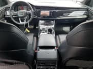 ✅ 2021 Audi RS Q8 • VIN: WU1ARBF19MD005771 • Lot: 59473635. Wystawiony na Copart z przebiegiem 17 608 mil. Bezpłatny archiwum sprzedaży aukcyjnych z USA i szczegółowy raport historii pojazdu na DreamBid. Zdjęcie 8.