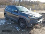 ✅ 2014 Jeep Cherokee Trailhawk • VIN: 1C4PJMBSXEW173028 • Lot: 43656983. Wystawiony na IAAI z przebiegiem 162 681 mil. Bezpłatny archiwum sprzedaży aukcyjnych z USA i szczegółowy raport historii pojazdu na DreamBid. Zdjęcie 1.