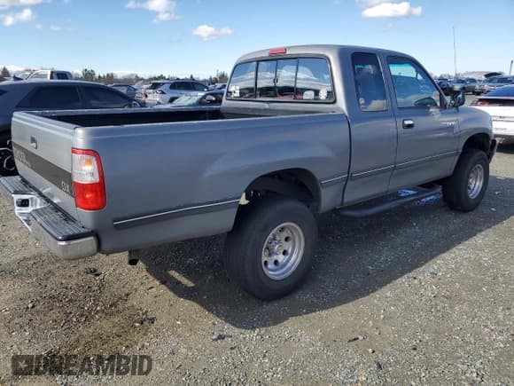 ✅ 1995 Toyota T100 • VIN: JT4VD22E1S0016497 • Лот: 44385205. Опубликован ранее на Copart с пробегом 190 432 миль. Бесплатный доступ к архиву аукционных продаж из США и подробный отчёт об истории автомобиля на DreamBid. Изображение 3.