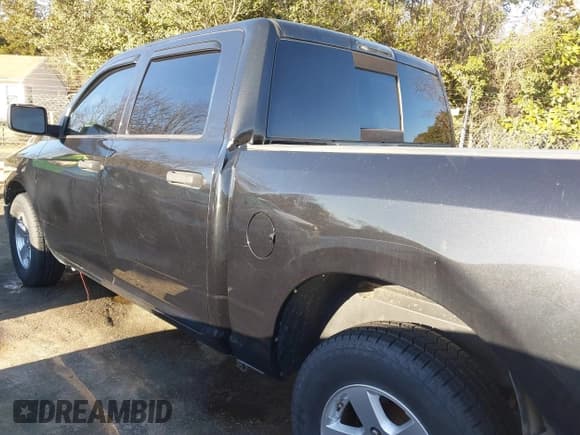 ✅ 2009 Dodge 1500 TRX • VIN: 1D3HB13P09S701562 • Lot: 41491281. Wystawiony na IAAI z przebiegiem 231 753 mil. Bezpłatny archiwum sprzedaży aukcyjnych z USA i szczegółowy raport historii pojazdu na DreamBid. Zdjęcie 14.