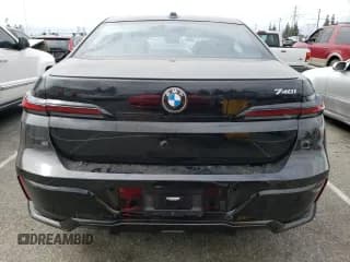 ✅ 2023 BMW 7 Series 740i • VIN: WBA23EH06PCL98645 • Лот: 53717653. Опубликован ранее на Copart с пробегом Не указан. Бесплатный доступ к архиву аукционных продаж из США и подробный отчёт об истории автомобиля на DreamBid. Изображение 6.