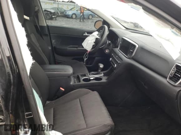 ✅ 2021 Kia Sportage LX • VIN: KNDPMCAC8M7853188 • Лот: 66343085. Опубликован ранее на Copart с пробегом 18 251 миль. Бесплатный доступ к архиву аукционных продаж из США и подробный отчёт об истории автомобиля на DreamBid. Изображение 5.