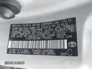 ✅ 2014 Toyota Prius Two • VIN: JTDKN3DU8E1735660 • Lot: 43803644. Wystawiony na IAAI z przebiegiem 279 126 mil. Bezpłatny archiwum sprzedaży aukcyjnych z USA i szczegółowy raport historii pojazdu na DreamBid. Zdjęcie 9.