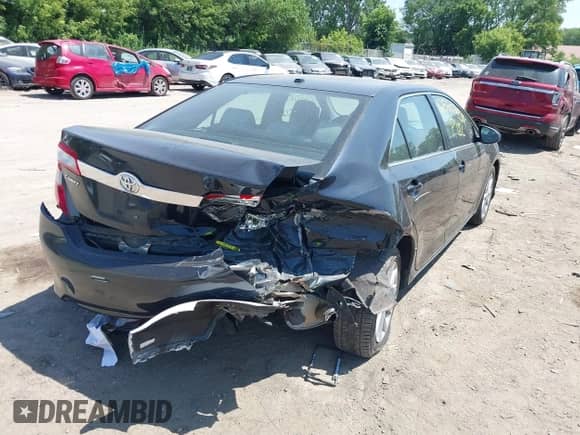 2013 Toyota Camry L with VIN 4T1BF1FK2DU685392, listed as a IAAI auction lot 42550254 with 178,100 mi miles and . Bid and sale history available at DreamBid. Image 6.