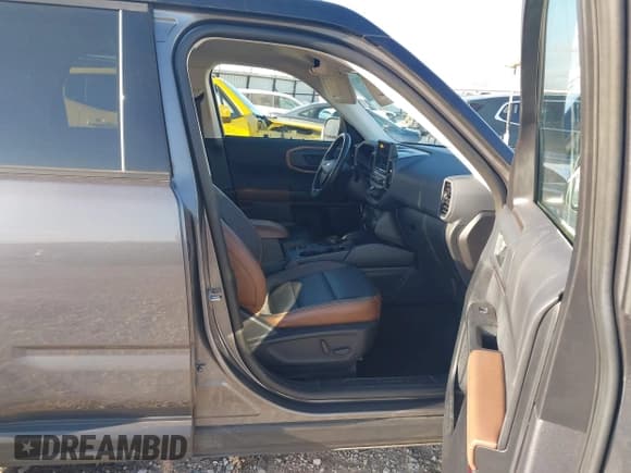 ✅ 2021 Ford Bronco Sport Outer Banks • VIN: 3FMCR9C62MRA99705 • Lot: 43709078. Listed on IAAI with 45,351 mi. Free auction sales archive from the USA and detailed vehicle history report at DreamBid. Image 5.