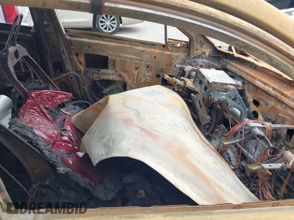 ✅ 2018 Toyota C-HR XLE • VIN: NMTKHMBX4JR042770 • Лот: 43015287. Опубликован ранее на IAAI с пробегом Не указан. Бесплатный доступ к архиву аукционных продаж из США и подробный отчёт об истории автомобиля на DreamBid. Изображение 5.