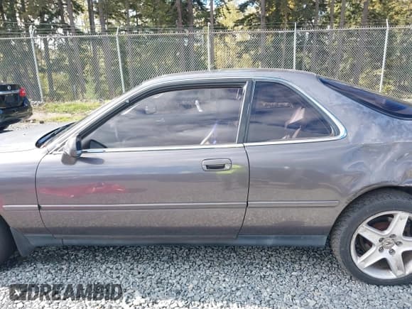 ✅ 1992 Acura Legend • VIN: JH4KA8270NC001152 • Lot: 40612737. Listed on IAAI with 188,336 mi. Free auction sales archive from the USA and detailed vehicle history report at DreamBid. Image 15.