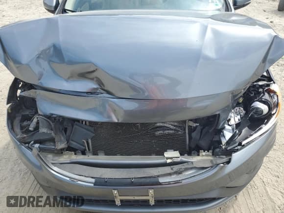 ✅ 2017 Volvo S60 Dynamic • VIN: YV126MFLXH2420164 • Лот: 70036445. Опубликован ранее на Copart с пробегом 170 194 миль. Бесплатный доступ к архиву аукционных продаж из США и подробный отчёт об истории автомобиля на DreamBid. Изображение 11.