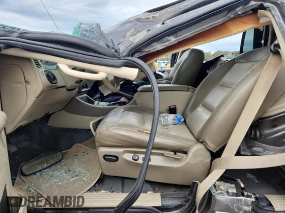 ✅ 2005 Ford Explorer Sport Trac XLS • VIN: 1FMZU77K45UB81031 • Lot: 89865665. Wystawiony na Copart z przebiegiem Nie podano. Bezpłatny archiwum sprzedaży aukcyjnych z USA i szczegółowy raport historii pojazdu na DreamBid. Zdjęcie 7.