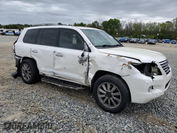 ✅ 2009 Lexus LX 570 • VIN: JTJHY00W394023419 • Lot: 48449144. Listed on Copart with 231,719 mi. Free auction sales archive from the USA and detailed vehicle history report at DreamBid. Image 4.