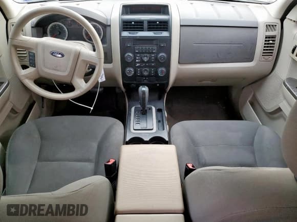 ✅ 2008 Ford Escape XLS • VIN: 1FMCU02Z48KE21972 • Lot: 90432085. Listed on Copart with 205,473 mi. Free auction sales archive from the USA and detailed vehicle history report at DreamBid. Image 8.