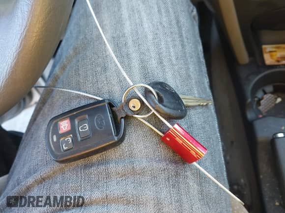 2004 Hyundai Santa Fe с VIN KM8SB12B24U659974, выставлен на аукционе IAAI как лот 41428558 с пробегом 162 370 миль миль и . История ставок и продаж доступна на DreamBid. Изображение 11.