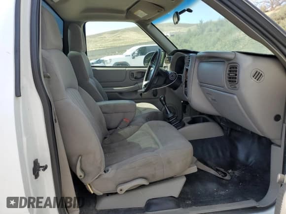 ✅ 2003 Chevrolet S-10 LS • VIN: 1GCCS14H738251830 • Лот: 52973955. Опубликован ранее на Copart с пробегом Не указан. Бесплатный доступ к архиву аукционных продаж из США и подробный отчёт об истории автомобиля на DreamBid. Изображение 10.