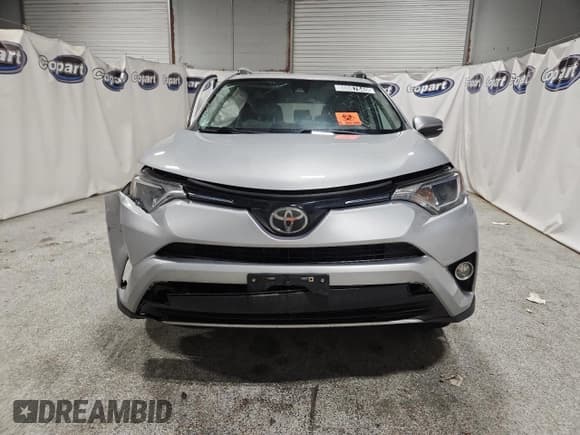 ✅ 2018 Toyota RAV4 XLE • VIN: 2T3RFREV6JW711939 • Лот: 80087645. Опубликован ранее на Copart с пробегом 125 220 миль. Бесплатный доступ к архиву аукционных продаж из США и подробный отчёт об истории автомобиля на DreamBid. Изображение 5.