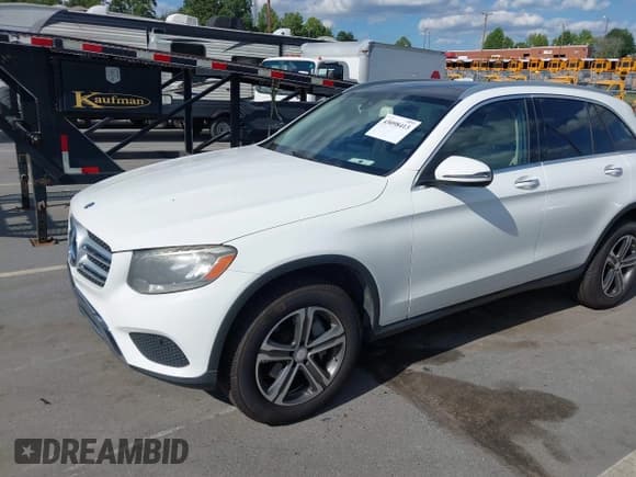 ✅ 2016 Mercedes-Benz GLC 300 • VIN: WDC0G4KB0GF102580 • Лот: 43098413. Опубликован ранее на IAAI с пробегом 142 277 миль. Бесплатный доступ к архиву аукционных продаж из США и подробный отчёт об истории автомобиля на DreamBid. Изображение 17.