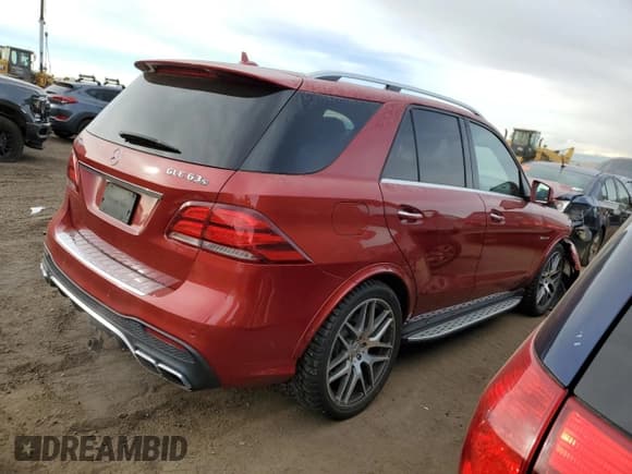 ✅ 2016 Mercedes-Benz GLE 63 S AMG • VIN: 4JGDA7FB8GA695540 • Lot: 86668694. Wystawiony na Copart z przebiegiem 62 580 mil. Bezpłatny archiwum sprzedaży aukcyjnych z USA i szczegółowy raport historii pojazdu na DreamBid. Zdjęcie 3.
