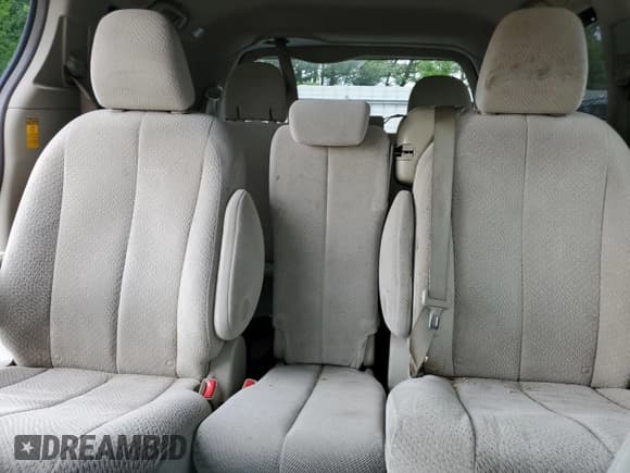 ✅ 2014 Toyota Sienna LE AAS • VIN: 5TDKK3DC8ES508746 • Lot: 59846405. Listed on Copart with 170,007 mi. Free auction sales archive from the USA and detailed vehicle history report at DreamBid. Image 10.