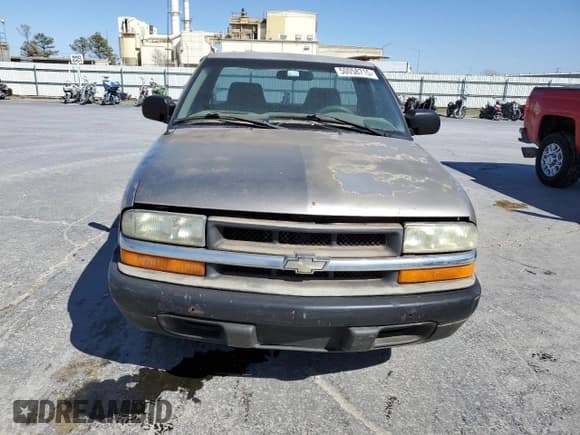 ✅ 2001 Chevrolet S-10 • VIN: 1GCCS14W618204039 • Lot: 50058715. Listed on Copart with 118,744 mi. Free auction sales archive from the USA and detailed vehicle history report at DreamBid. Image 5.