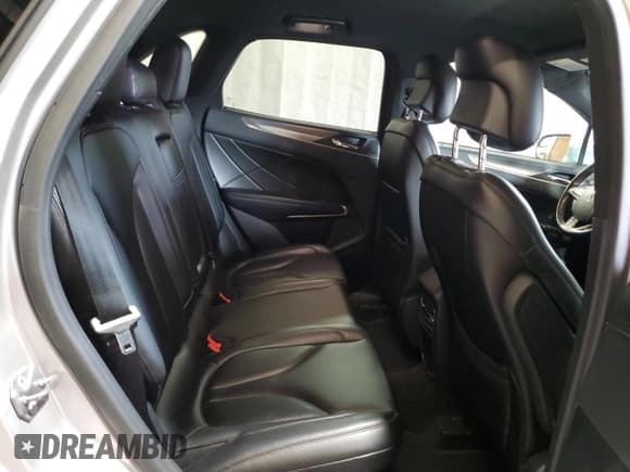 ✅ 2017 Lincoln MKC Premiere • VIN: 5LMCJ1D96HUL49475 • Лот: 70009445. Опубликован ранее на Copart с пробегом 90 043 миль. Бесплатный доступ к архиву аукционных продаж из США и подробный отчёт об истории автомобиля на DreamBid. Изображение 11.