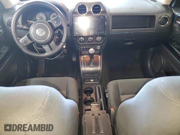 ✅ 2016 Jeep Patriot Latitude • VIN: 1C4NJPFB2GD609534 • Лот: 84390805. Опубликован ранее на Copart с пробегом 92 077 миль. Бесплатный доступ к архиву аукционных продаж из США и подробный отчёт об истории автомобиля на DreamBid. Изображение 8.